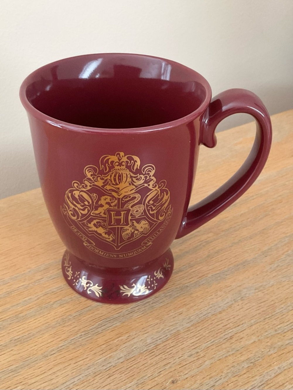 Harry Potter Hogwarts Crest Mug Paladone Burgundy Gold Foil Ceramic Cup